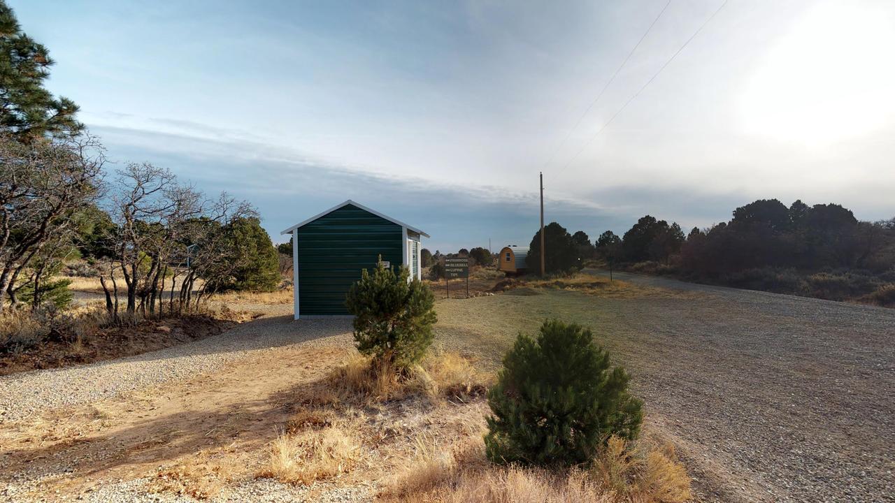 Pavilion And Glamping Village, 3 Cabins, Tipi, Wagon, Kitchen モンティセロ エクステリア 写真